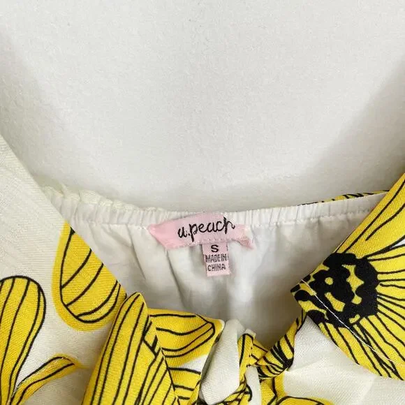 Nasty Gal Sleeveless Yellow Floral Daisy Print Ruffle Tie Front Romper Small - Picture 13 of 15